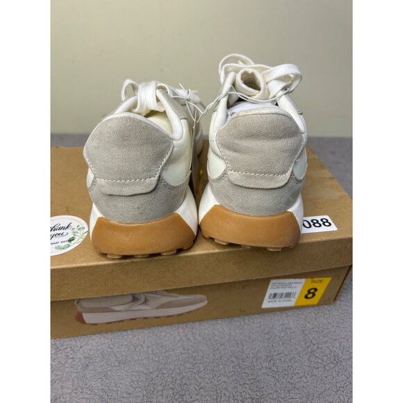 Steve Madden Escapade in white gray and silver retro jogger sneaker sz 8 women’s - Picture 3 of 7